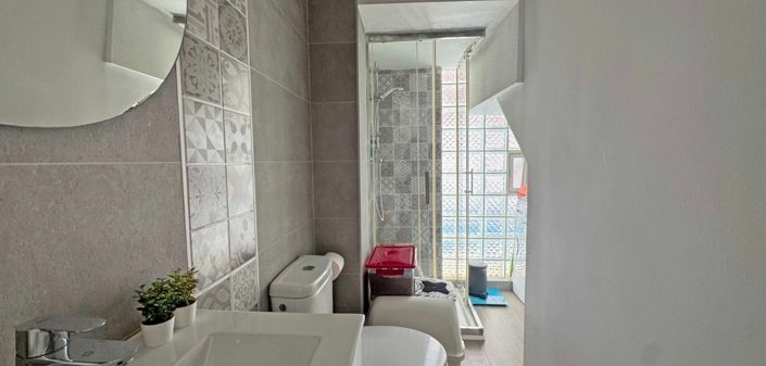 Image No.14-2 Bed Townhouse for sale