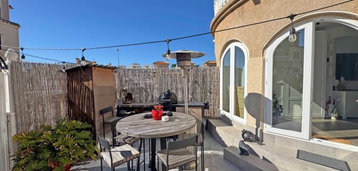 Image No.6-2 Bed Townhouse for sale