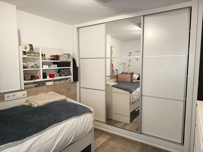 Image No.17-4 Bed House for sale
