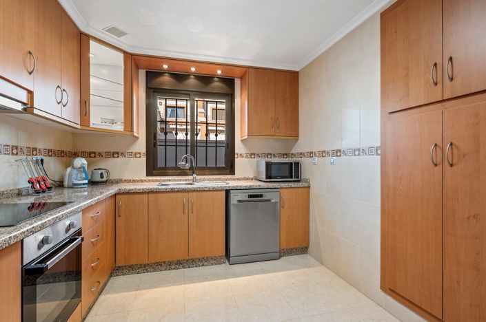 Image No.11-3 Bed Townhouse for sale