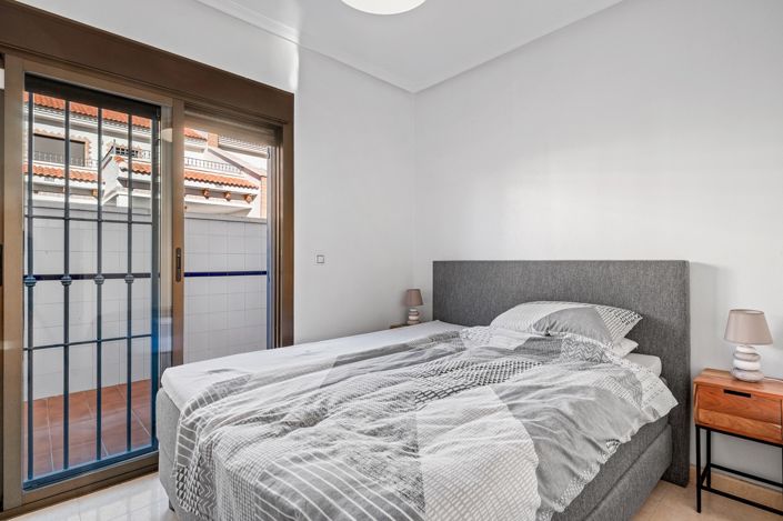 Image No.22-3 Bed Townhouse for sale