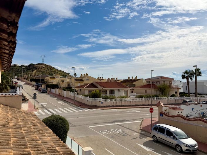 Image No.22-2 Bed House for sale