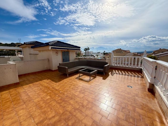 Image No.26-2 Bed House for sale