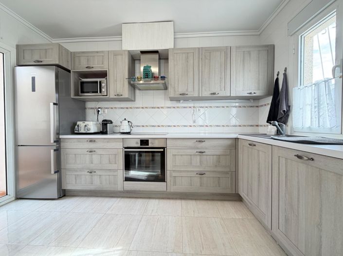 Image No.5-2 Bed House for sale