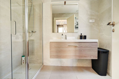 13-5fd73dea700db77384c091ca9818b1a9