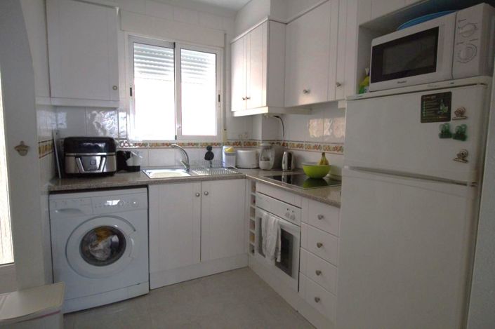 Image No.12-3 Bed Townhouse for sale