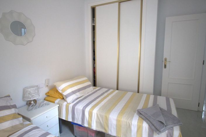 Image No.24-3 Bed Townhouse for sale