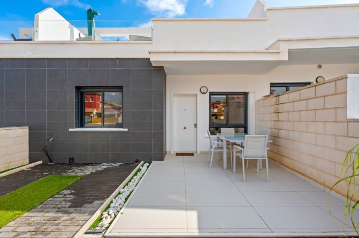 Image No.18-2 Bed Apartment for sale