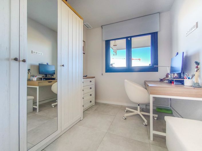 Image No.19-2 Bed Apartment for sale