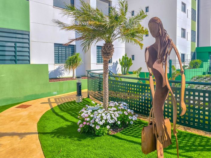 Image No.32-2 Bed Apartment for sale