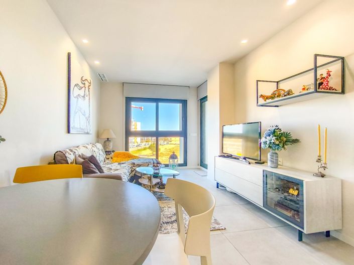 Image No.8-2 Bed Apartment for sale