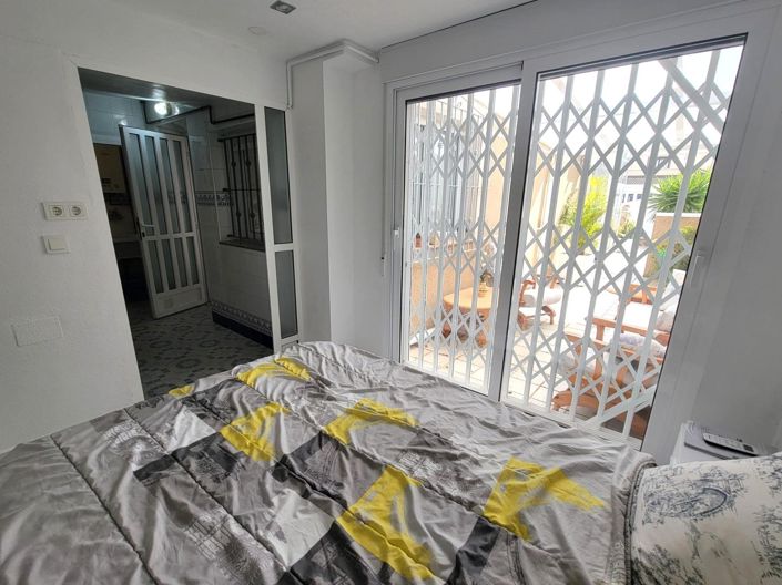 Image No.14-4 Bed Townhouse for sale