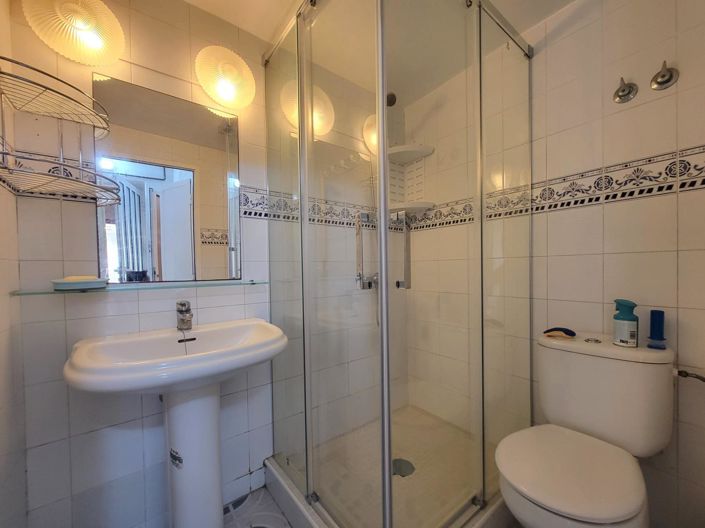 Image No.18-4 Bed Townhouse for sale