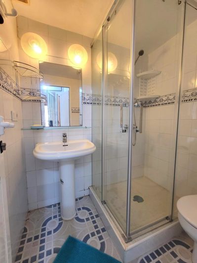 Image No.19-4 Bed Townhouse for sale