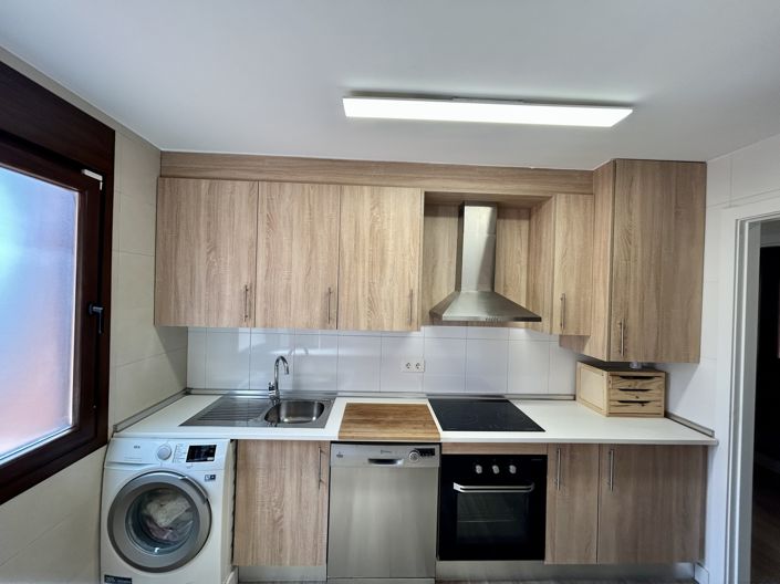 Image No.13-3 Bed Apartment for sale