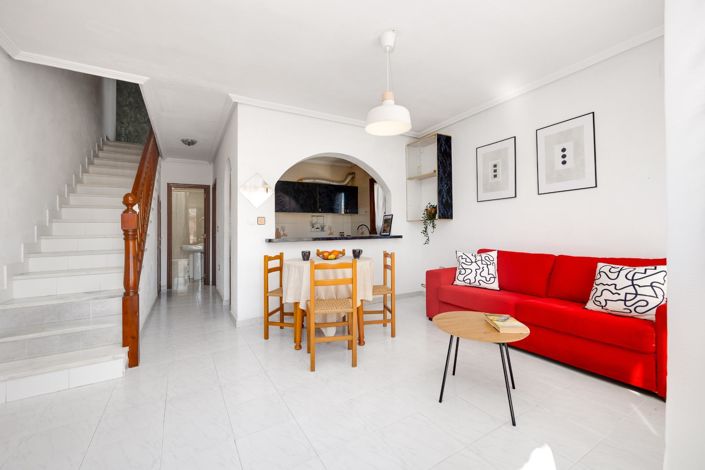 Image No.16-4 Bed House for sale