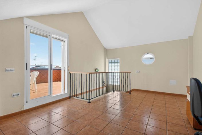 Image No.3-5 Bed Villa for sale