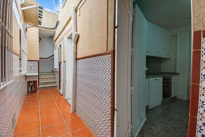 Image No.30-5 Bed Villa for sale