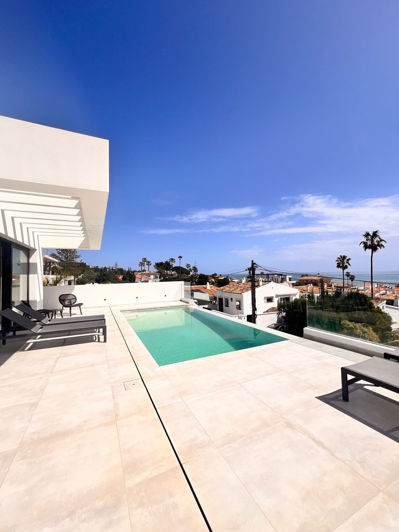 Image No.17-5 Bed Villa for sale