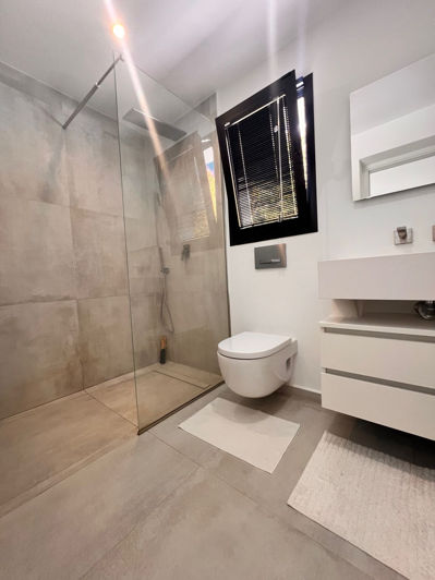 Image No.25-5 Bed Villa for sale