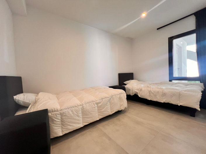 Image No.26-5 Bed Villa for sale