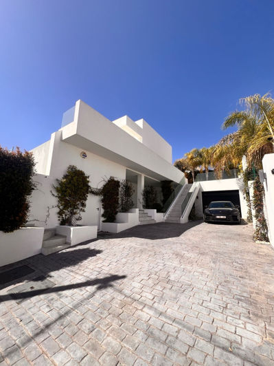 Image No.27-5 Bed Villa for sale