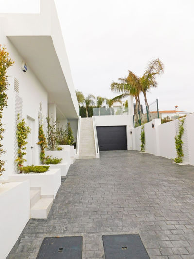 Image No.42-5 Bed Villa for sale