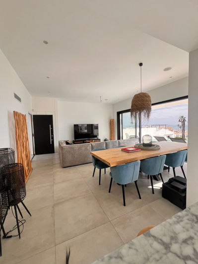 Image No.7-5 Bed Villa for sale