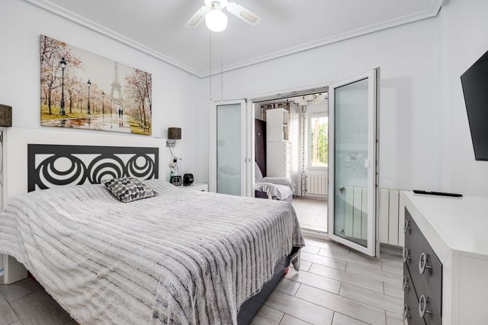 Image No.8-3 Bed Townhouse for sale