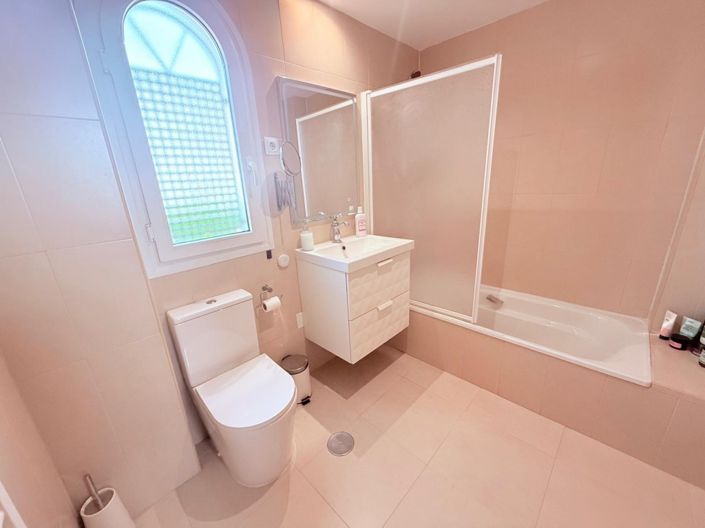 Image No.22-2 Bed Duplex for sale