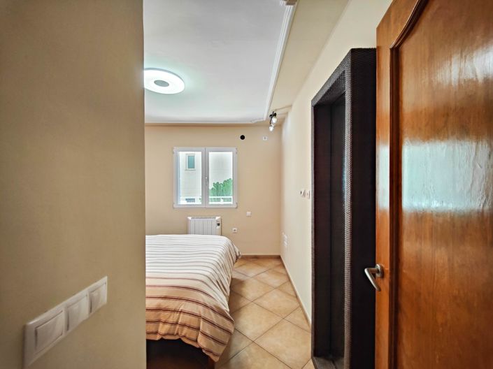 Image No.23-2 Bed Apartment for sale