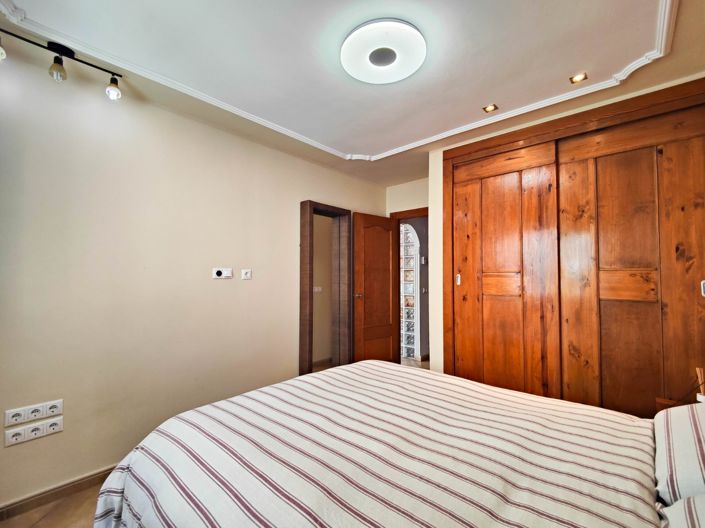 Image No.25-2 Bed Apartment for sale