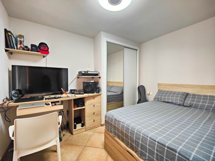 Image No.32-2 Bed Apartment for sale