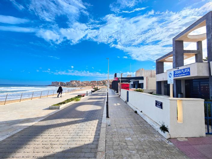 Image No.44-2 Bed Apartment for sale