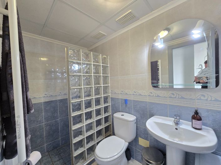 Image No.11-3 Bed Apartment for sale