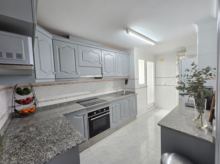 Image No.15-3 Bed Apartment for sale