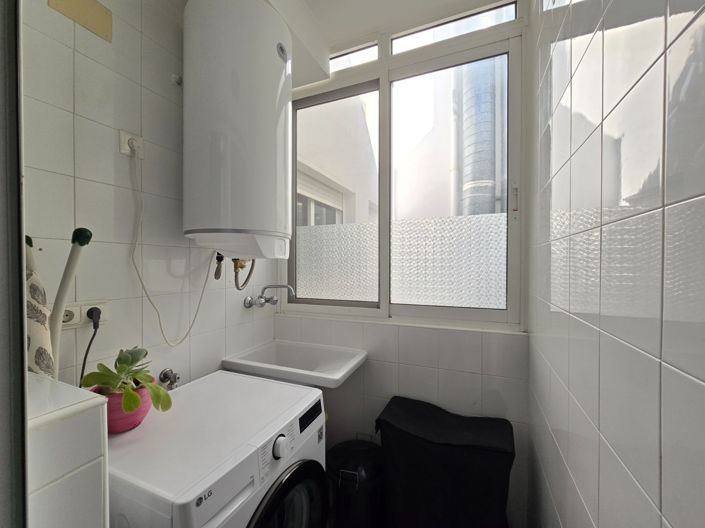 Image No.17-3 Bed Apartment for sale