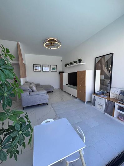 Image No.16-5 Bed Studio for sale