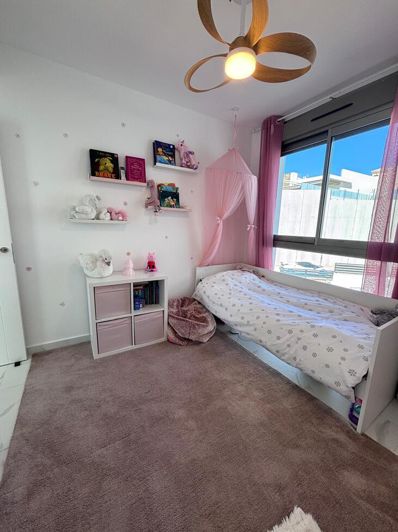Image No.33-5 Bed Studio for sale