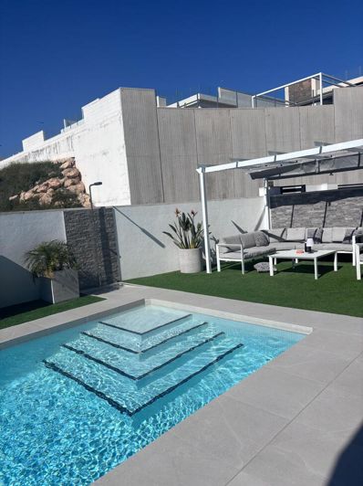 Image No.48-5 Bed Villa for sale