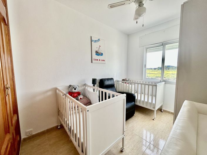 Image No.14-4 Bed Townhouse for sale