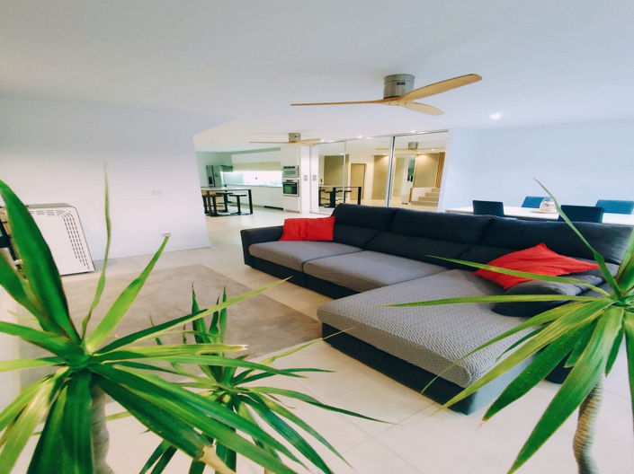 Image No.2-5 Bed House for sale