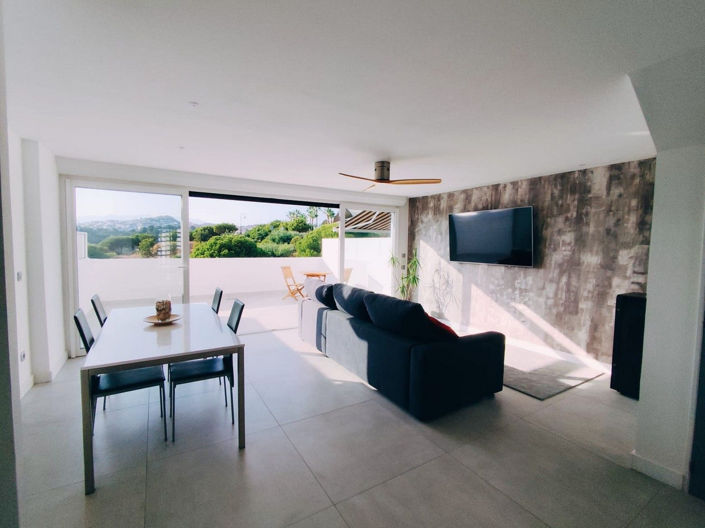 Image No.9-5 Bed House for sale