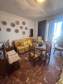 10-bb915d1cb19341576dcdc994b81ab9c5