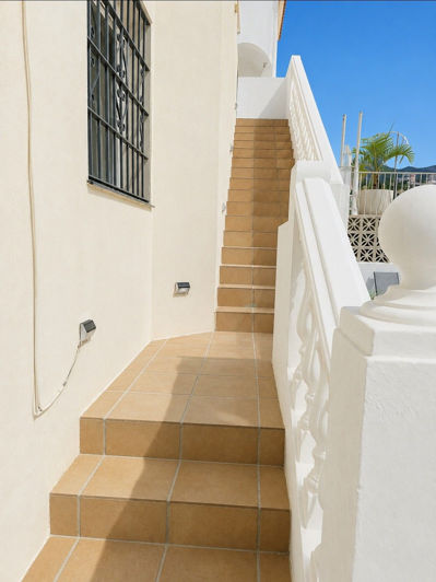 Image No.8-9 Bed House for sale