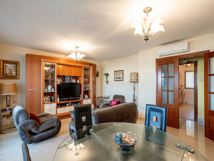 Image No.11-3 Bed Apartment for sale