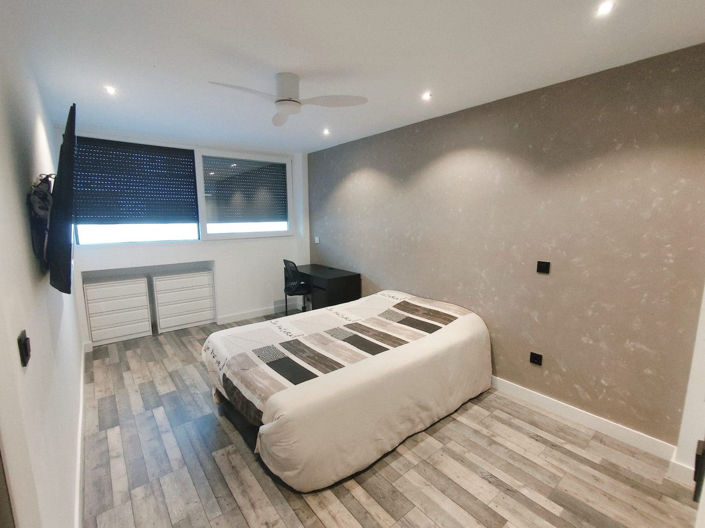 Image No.18-5 Bed House for sale