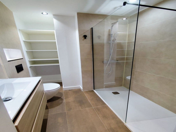 Image No.21-5 Bed House for sale