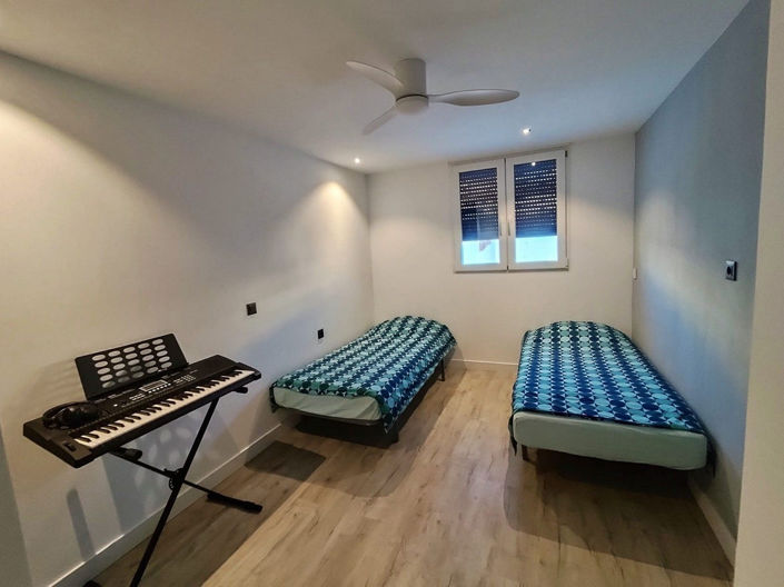 Image No.22-5 Bed House for sale