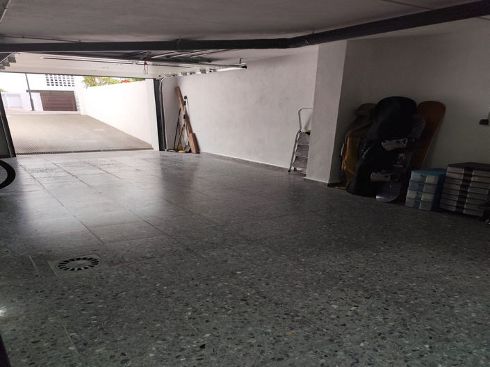 Image No.32-5 Bed House for sale